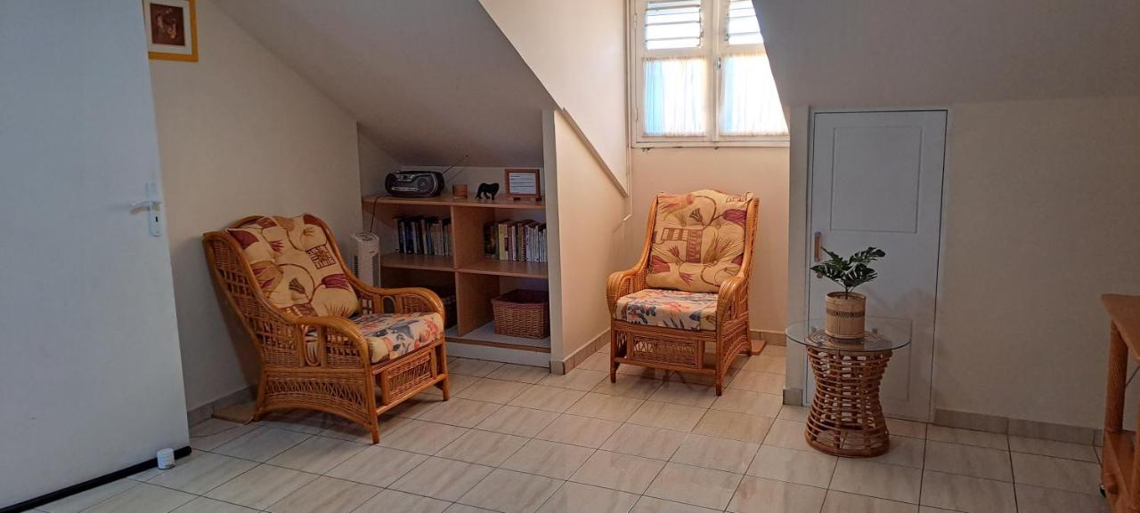 Logement Spacieux Deux Pieces A Baie Mahault المظهر الخارجي الصورة