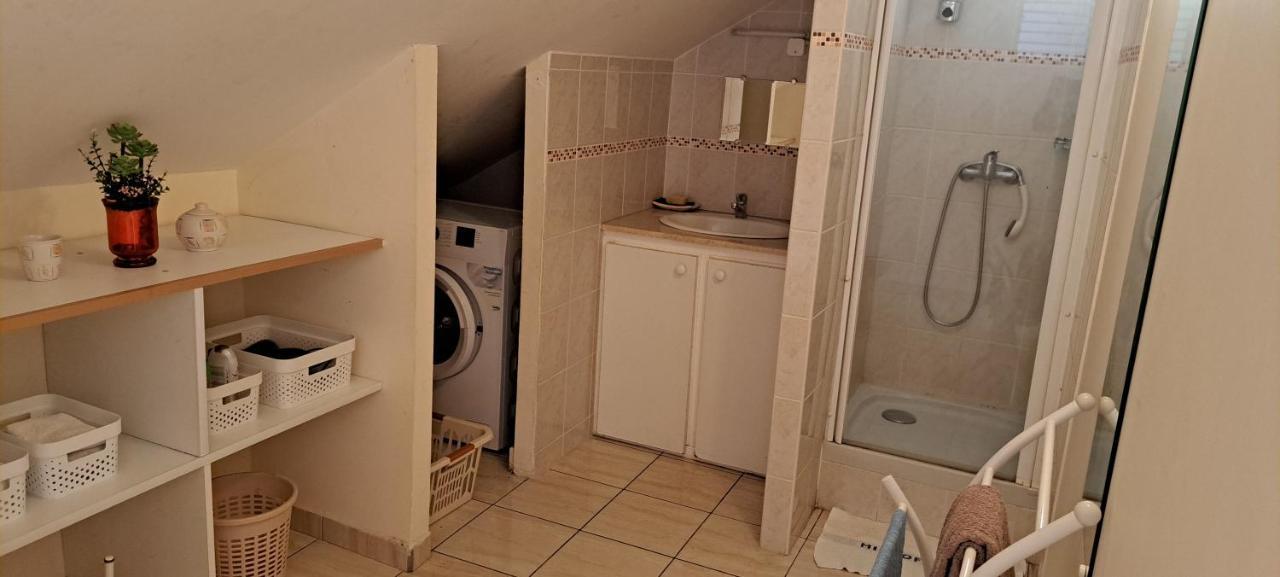 Logement Spacieux Deux Pieces A Baie Mahault المظهر الخارجي الصورة